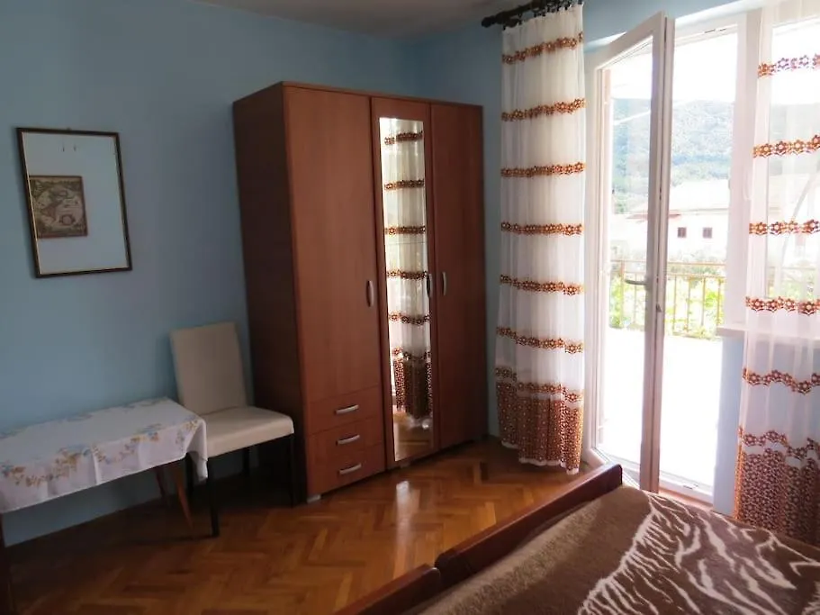Apartment Radanovic-Beaches 5 Min Walking Cres