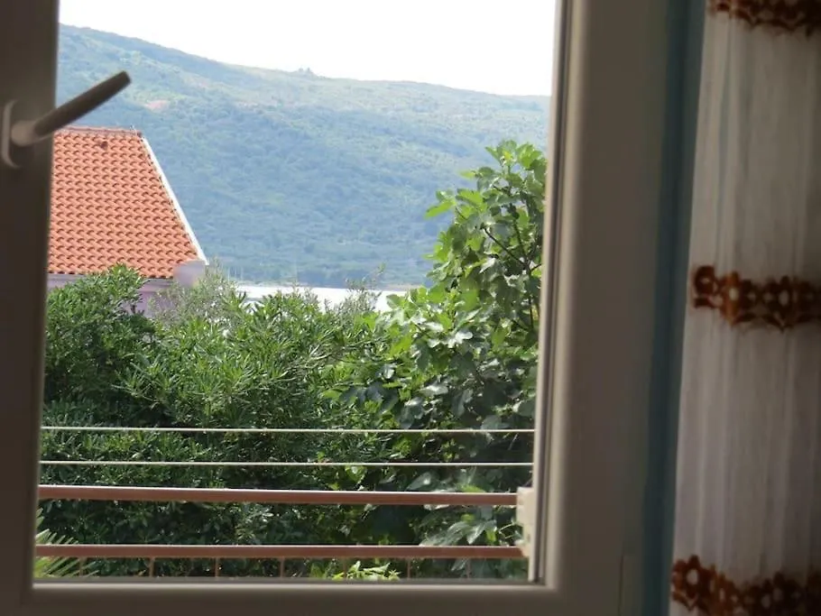 Apartment Radanovic-Beaches 5 Min Walking Cres 0*,  Croatia