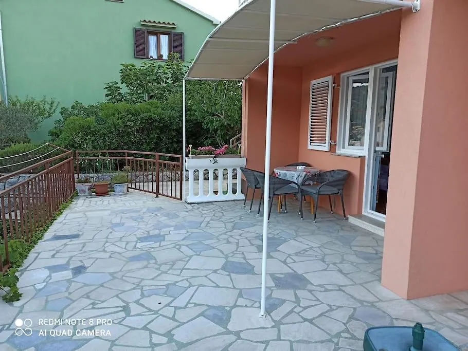 Apartment Radanovic-Beaches 5 Min Walking Cres
