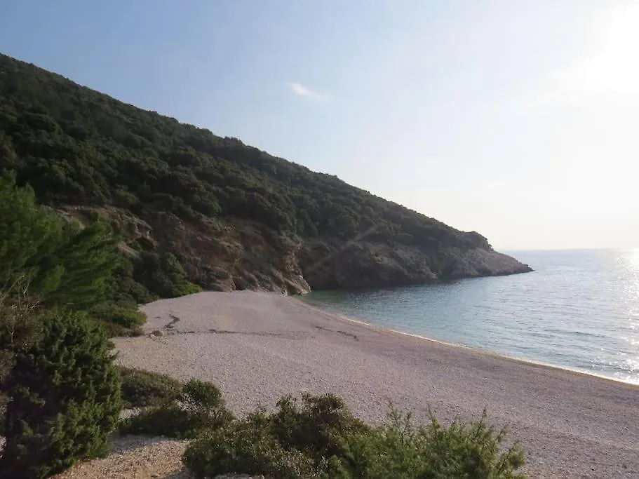 Apartment Radanovic-Beaches 5 Min Walking Cres Croatia