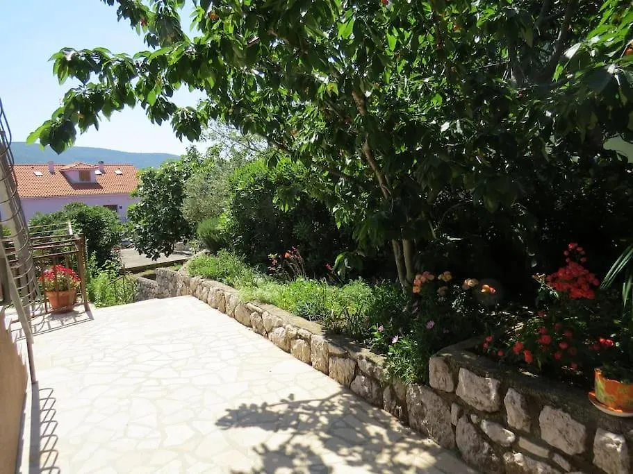 Apartment Radanovic-Beaches 5 Min Walking Cres